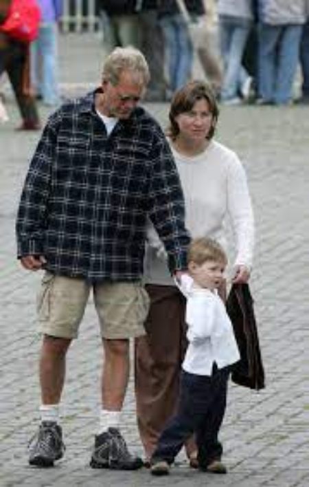 Regina Lasko's son was born on November 3, 2003.